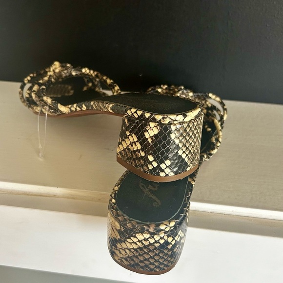 Free People Black and Cream Snakeskin Heels size 6.5 - Picture 2 of 4